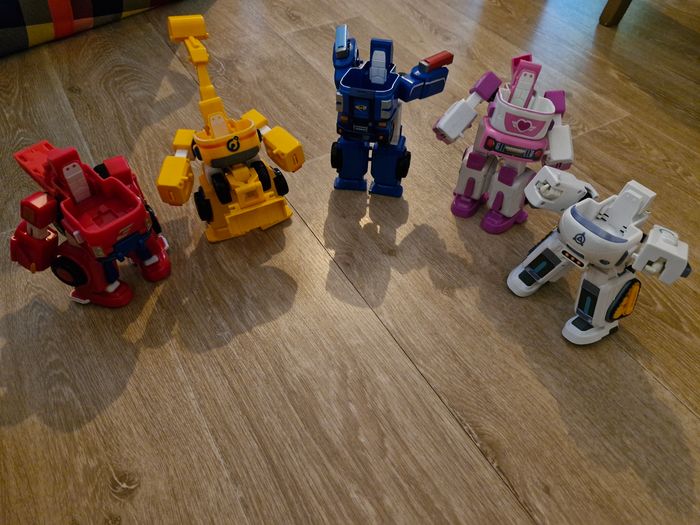 Robots transformable superwings