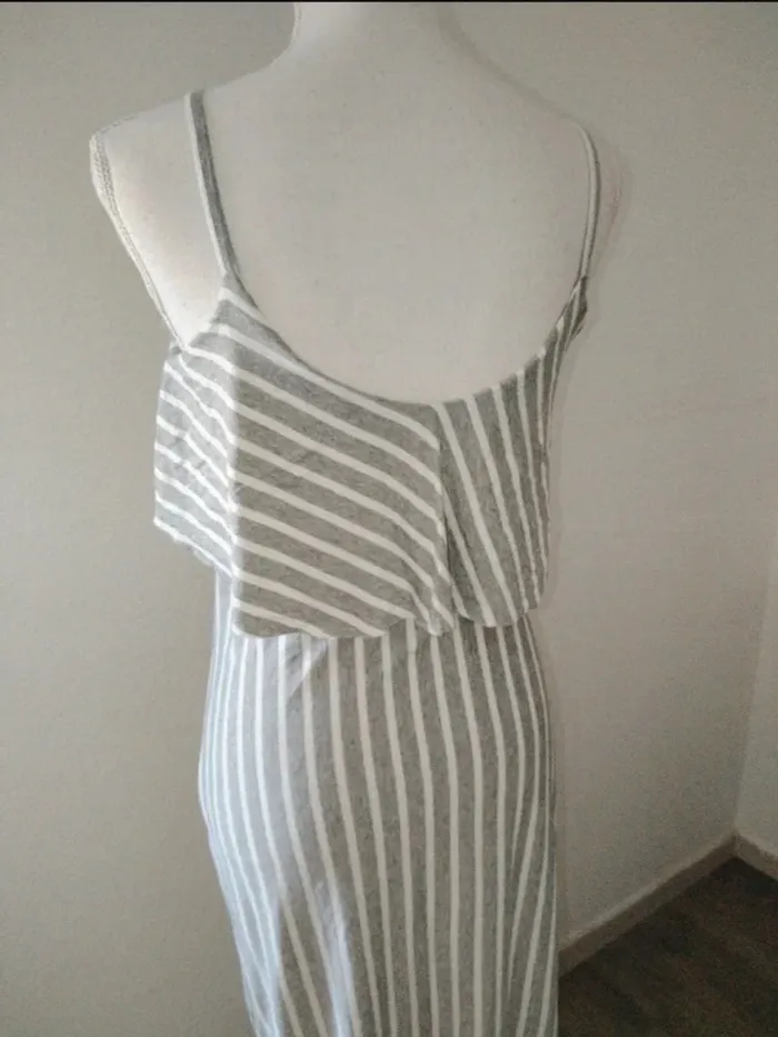 Robe longue grise à rayures avec fentes - photo numéro 2