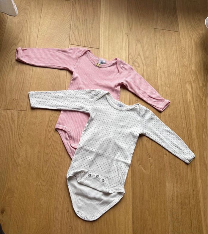 Lot de 2 body filles 12 mois petit Bateau