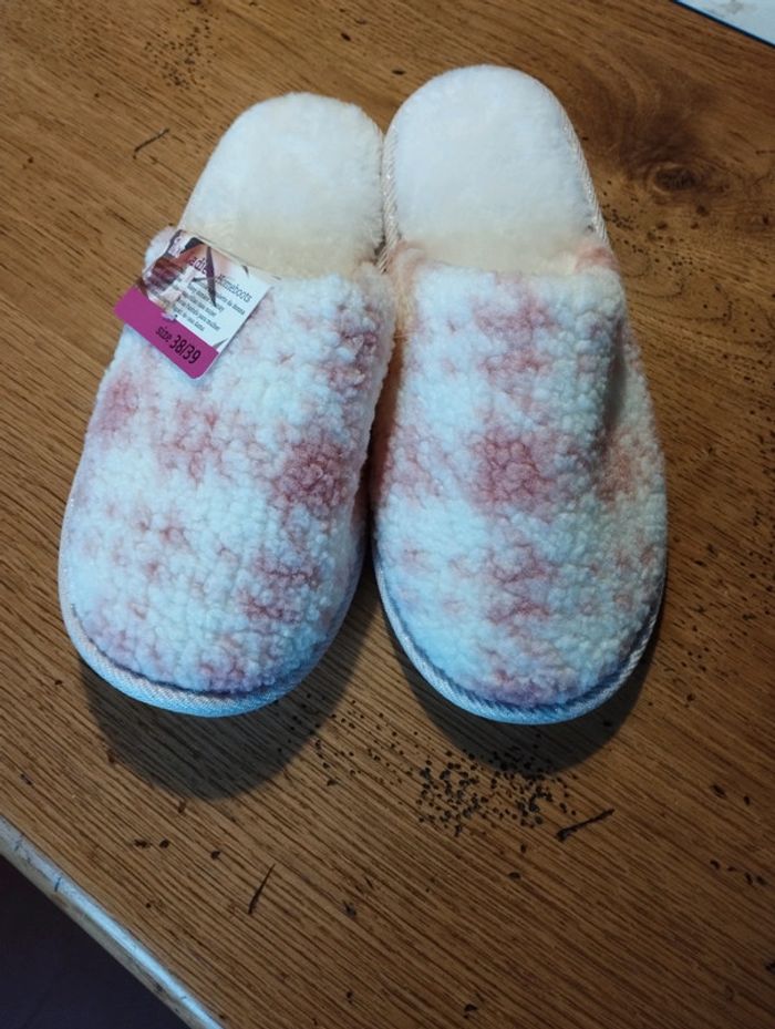 Chaussons neufs idée cadeau
