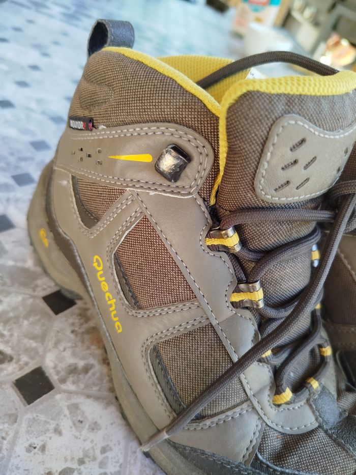 Chaussures de randonnée pointure 36 - photo numéro 3