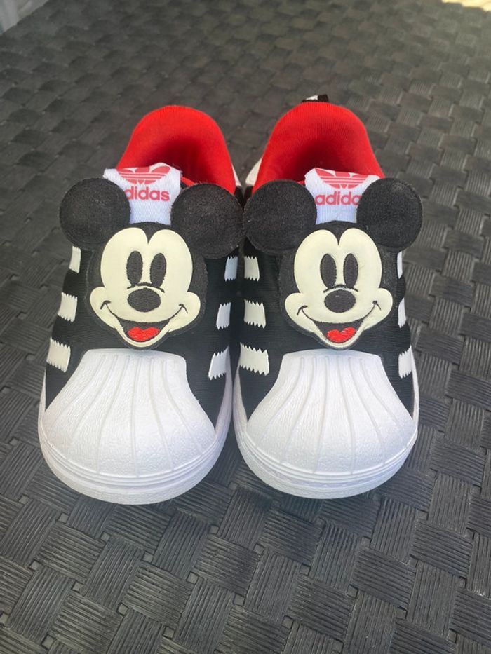 Basket adidas taille 20 - photo numéro 4
