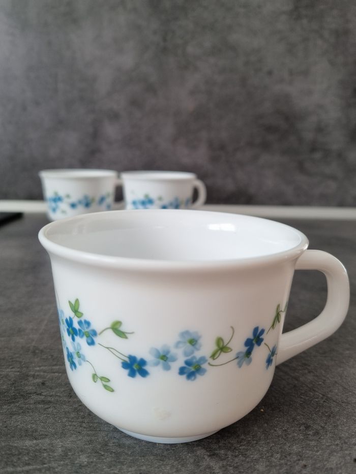 3 Grosses tasses arcopal "myosotis " - photo numéro 2