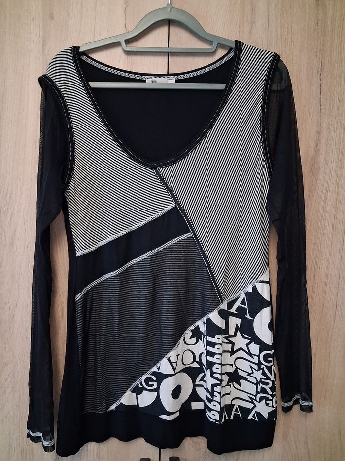 Tunique noire et blanche