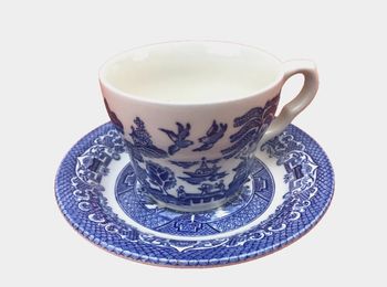Années 1960 Tasse / Soucoupe Céramique émaillée décor Japonisant " Blue Willow "
