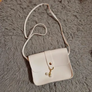 👜 Petit sac élégant, perles fantaisie