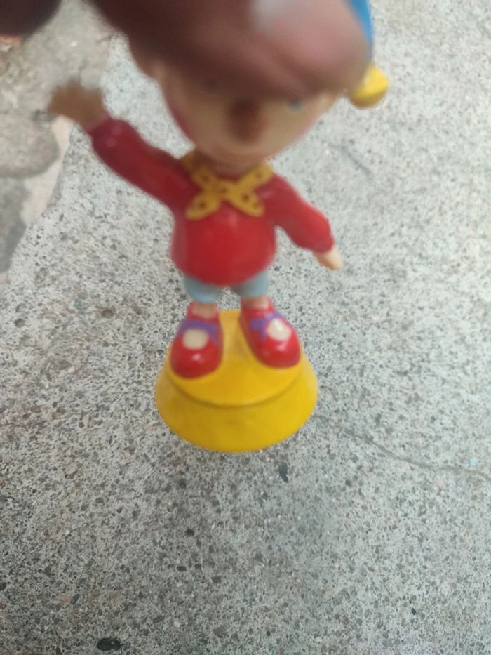 Figurine oui oui - photo numéro 5