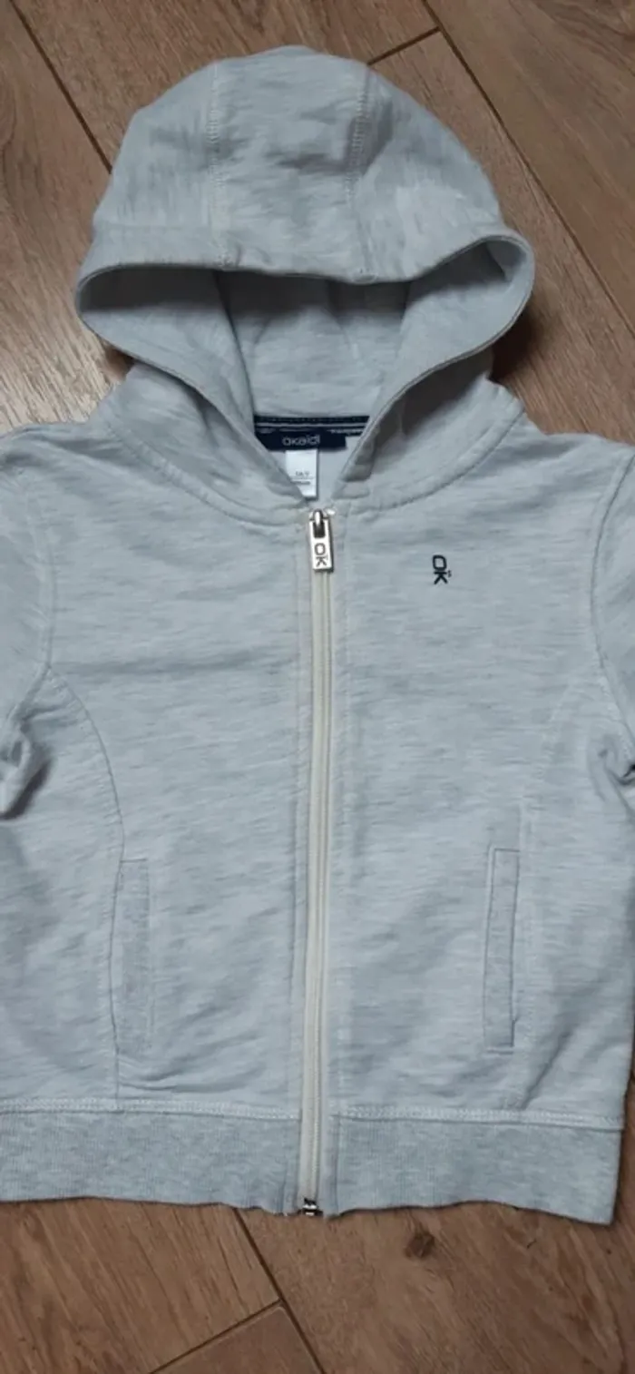 Veste à capuche "obaibi" gris chiné 3 ans état neuve - photo numéro 2