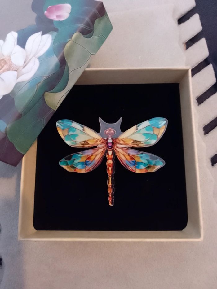 Broche libellule vintage