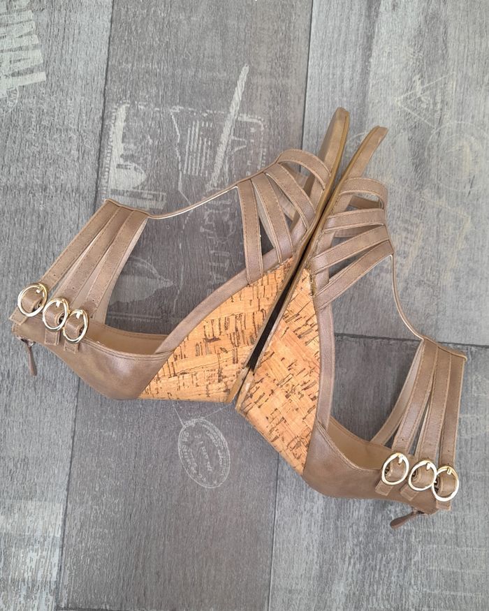 Escarpins / Sandales à talon compensé et à brides - Casual by Gémo - photo numéro 7