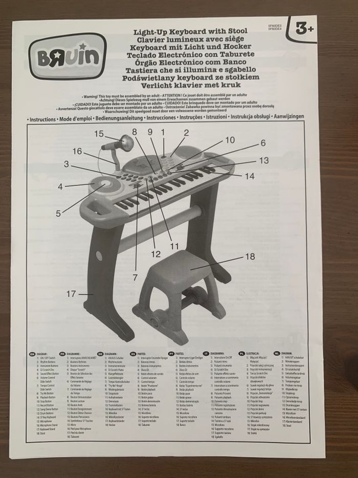 Piano avec micro et  tabouret - photo numéro 2
