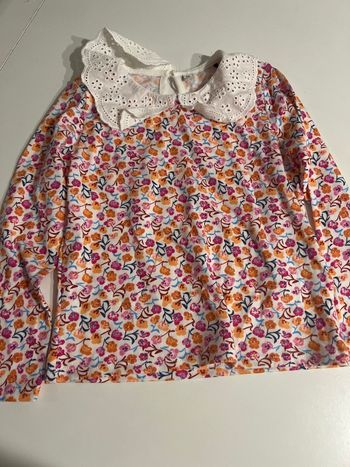 T-shirt fleurs neuf 4 ans
