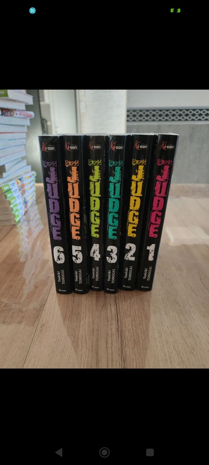 Lot 6 mangas judge