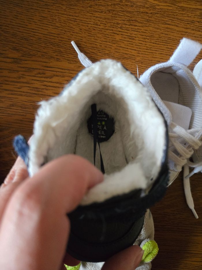 Lot de chaussure et chaussons - photo numéro 3