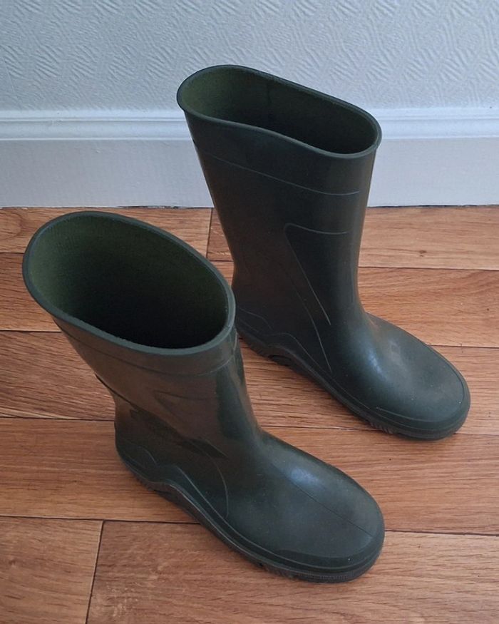 Bottes en caoutchouc kaki Pointure 32/33 - photo numéro 2