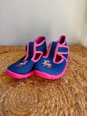 Chaussons souples taille 25