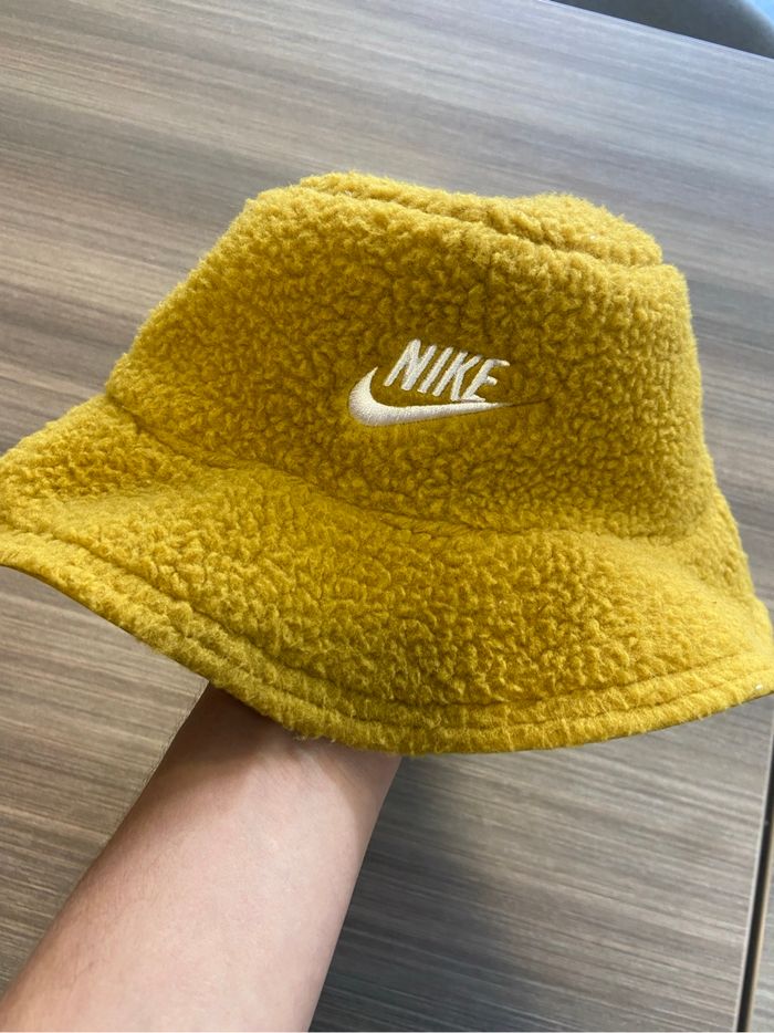 Bob Nike reversible neuf