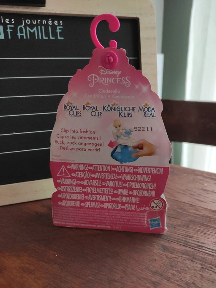 Cendrillon royal clips Hasbro - photo numéro 3