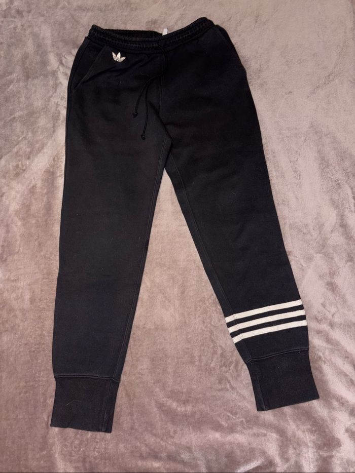 Bas de jogging Adidas noir taille S en très bon état - photo numéro 2