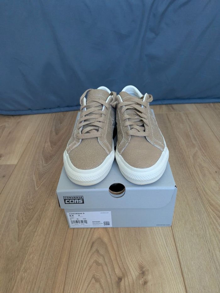 Baskets Converse femme 38 neuf - photo numéro 2