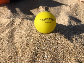 Balle raquette plage