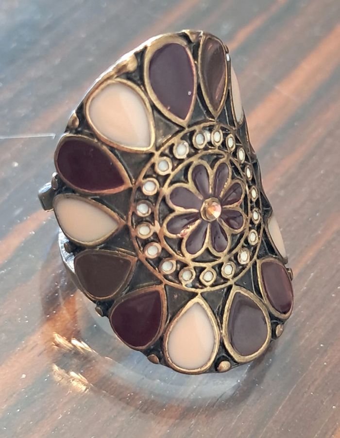 Grande bague émaillée