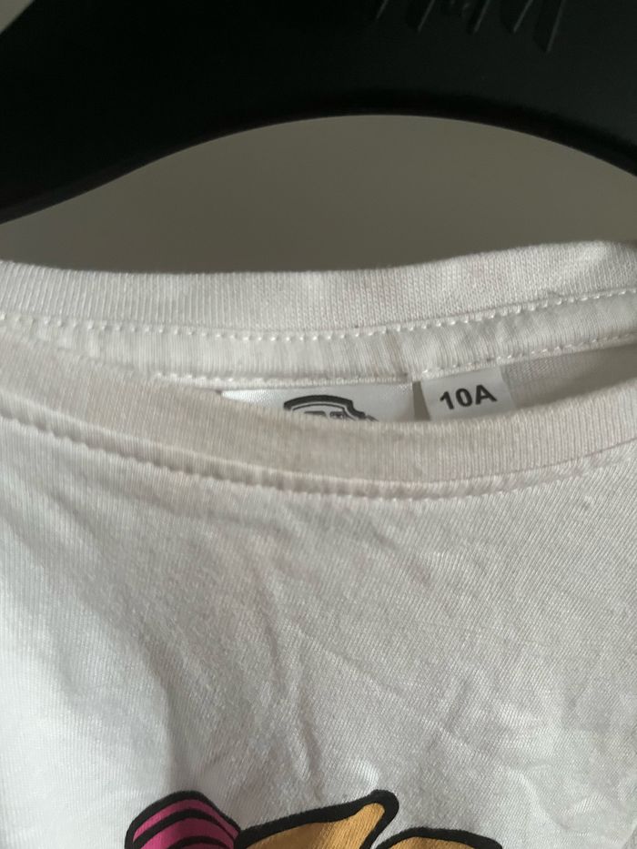 TEE shirt fille c&a taille 10 ans - photo numéro 2