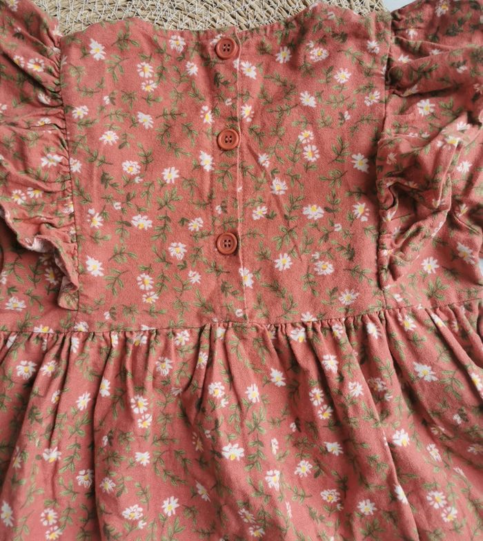 Robe 👸froufrou, motif fleuri, 9ans - photo numéro 6