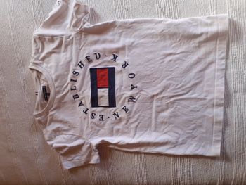 Tshirt Tommy Hilfiger 10-12 ans