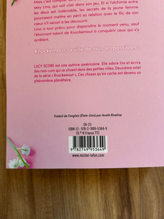 Livre de Lucy Score «Ces choses que l’on cache » Édition Michel Lafon - photo numéro 5