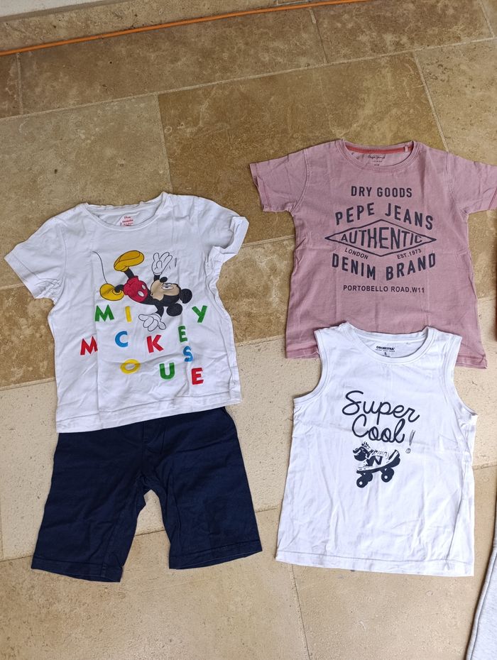 Lot vêtements garçon 8 ans - photo numéro 2