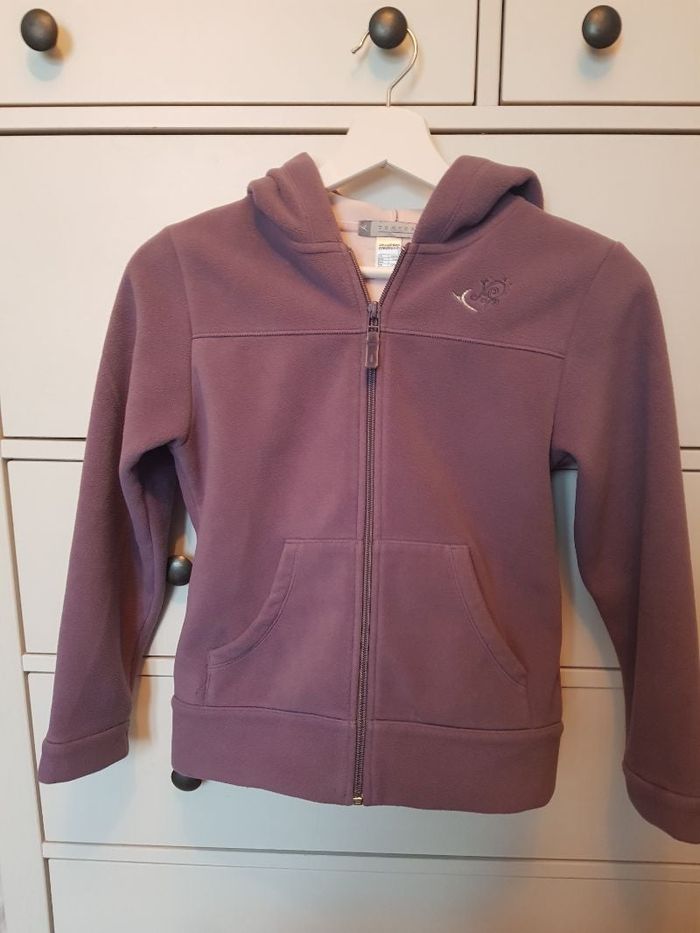 Gilet polaire à capuche. 10 ans fille