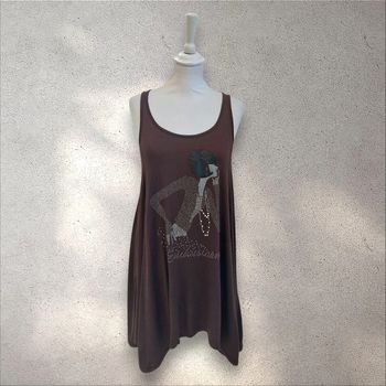 Robe d'été fluide et asymétrique marron taille L