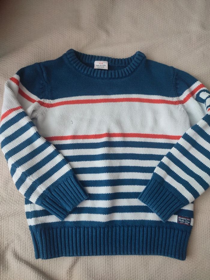 Pull tricot bleu blanc rouge taille 6 ans , tape à l'oeil
