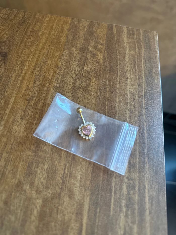 Percing nombril coeur