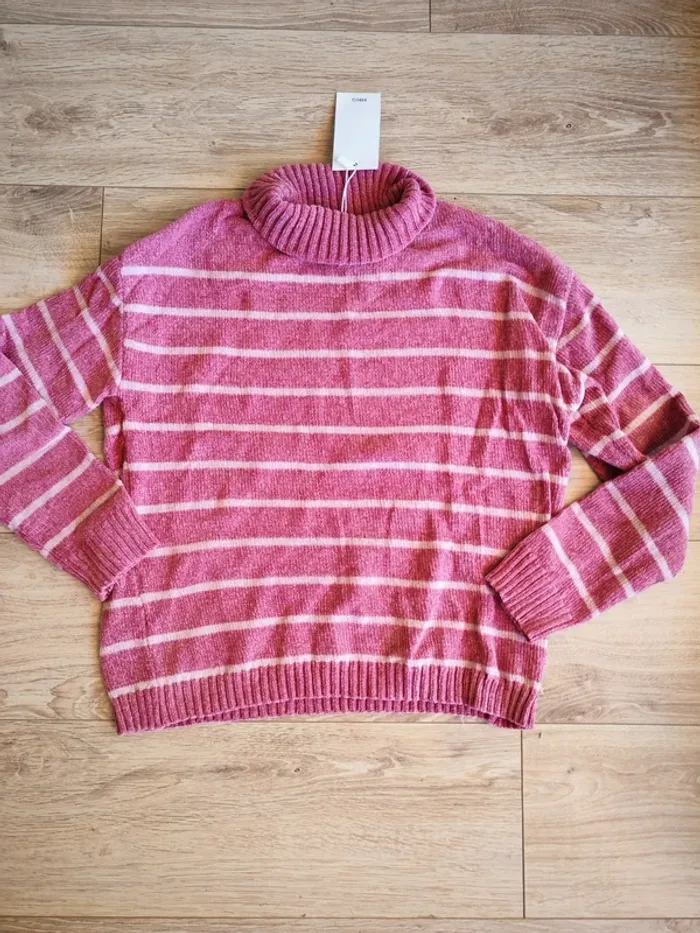 Pull neuf à col roulé rayé mango 11_12 ans fille chenille