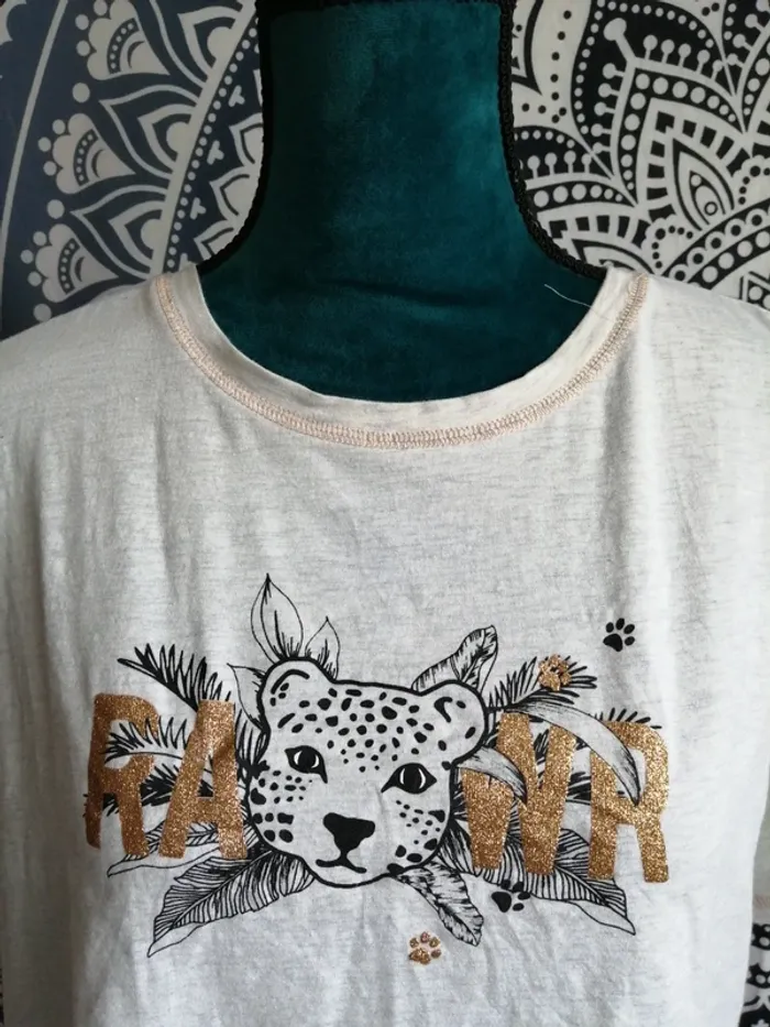Ensemble de pyjama Tee-shirt et pantalon beige à motifs tête jaguar / cendored / (M-L) - photo numéro 3