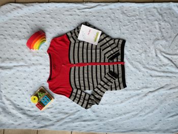 gilet léger gris rouge et noir 14 ans la halle