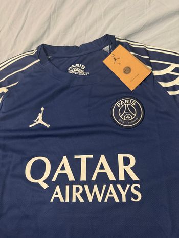 Maillot PSG bleu avec ailes 