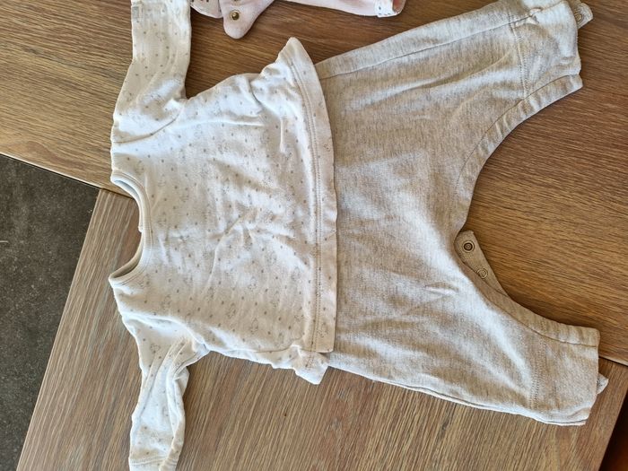 Pyjama tenue - photo numéro 2