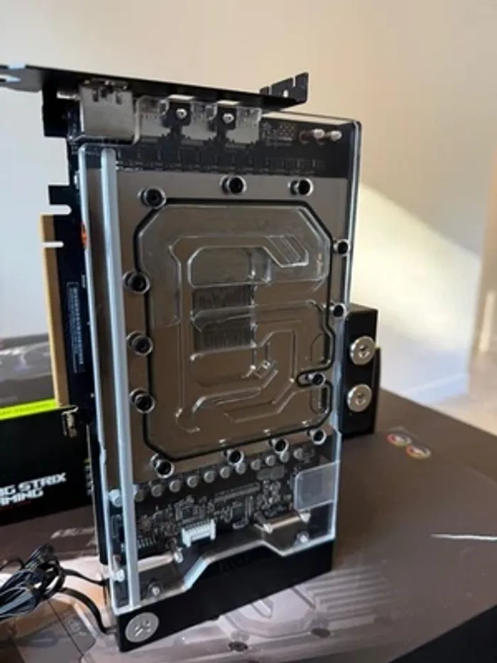 ROG Strix gaming GeForce RTX 4090 - photo numéro 3