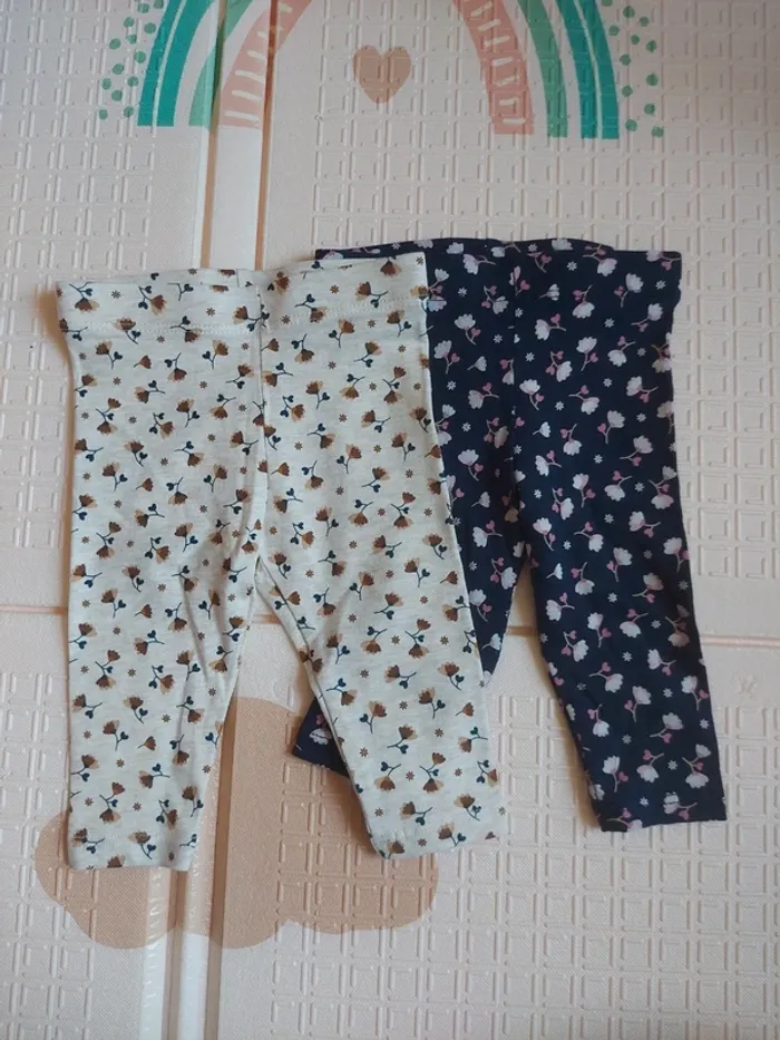 Lot de 2 jolis leggins neufs 3 mois 59 cm