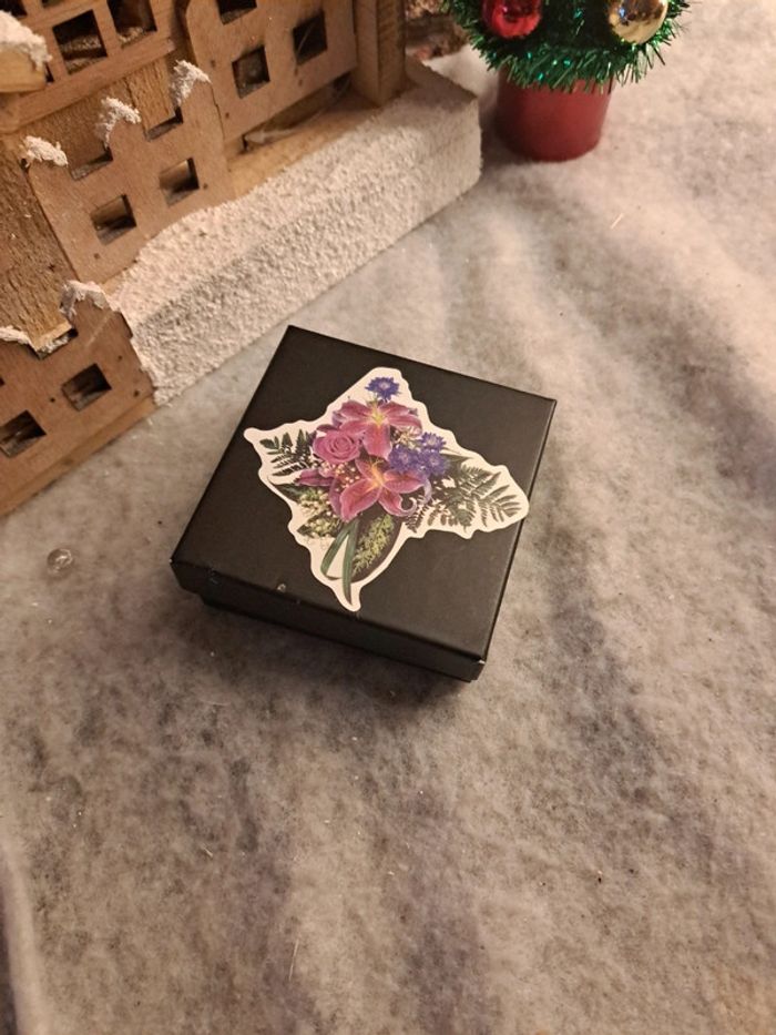 Boucles d'oreilles pendante avec pendentif assortie violet doré - photo numéro 6