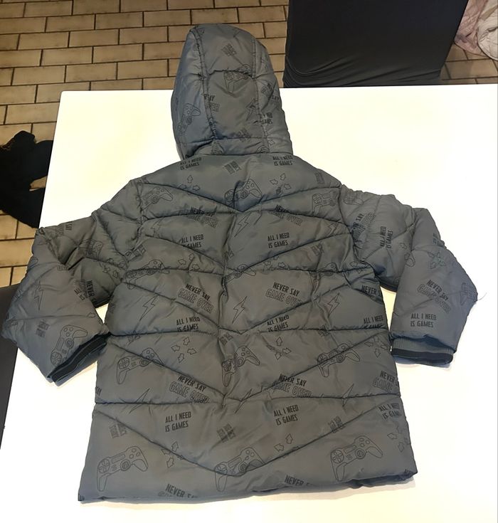 Manteau Hiver chaud TRÈS BON ÉTAT garçon taille 6 ans couleur gris - photo numéro 9