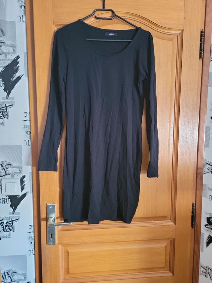 Robe simple noir - photo numéro 2