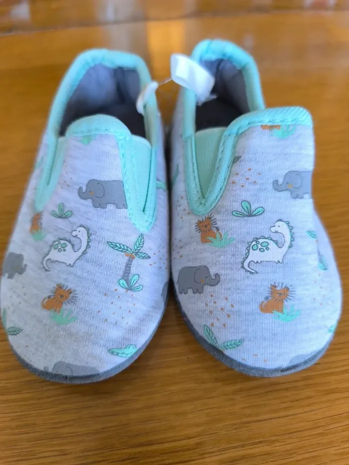 312409 chausson gris/vert garçon 22 in extenso