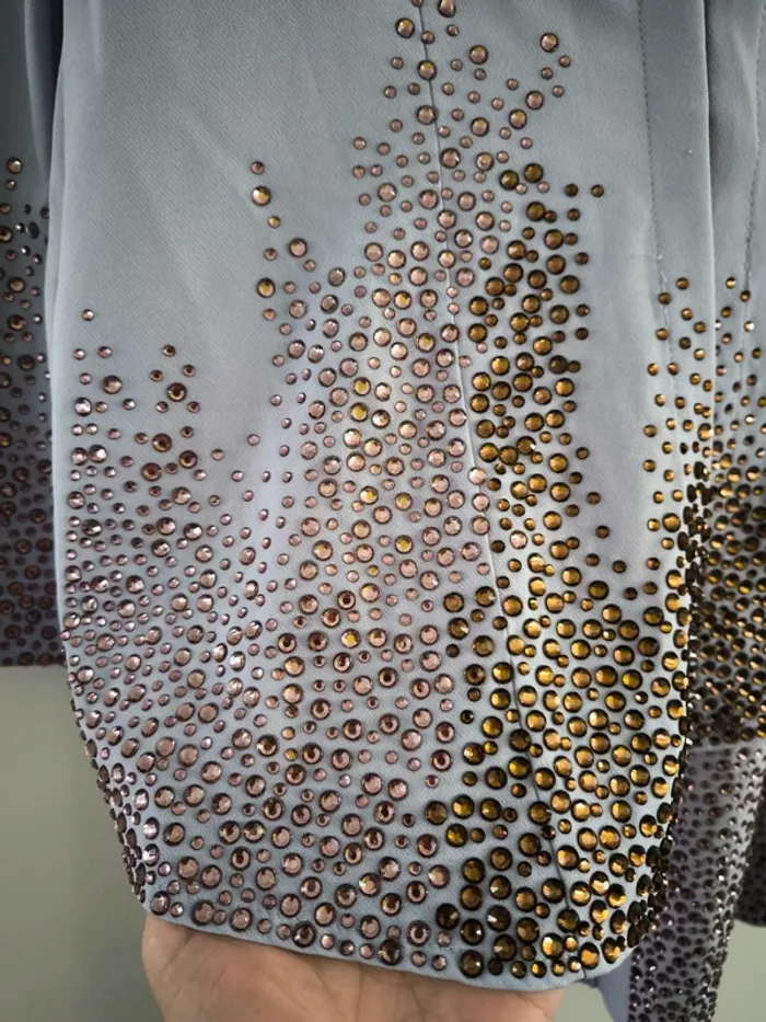 Ensemble setre en crêpe extensible orné de cristaux taille S neuf - photo numéro 2