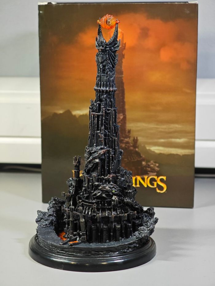 Figurine The Lord of the rings : Barad-Dur 18cm Neuve en boite