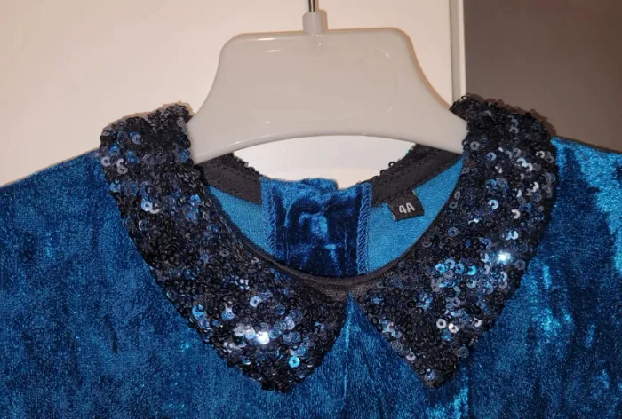 Robe en velours bleu avec col à sequins 4 ans / Kiabi - photo numéro 2