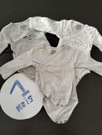 Lot de 3 bodies 1 mois